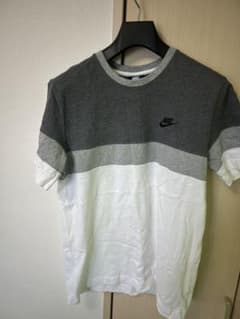 NIKE Tシャツ グレー ホワイト 半袖のサムネイル