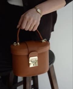 【未使用】バニティショルダーバッグ ブラウンのサムネイル
