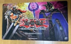 黒魔導の執行官 ギルフォードザレジェンド プレイマット - メルカリ