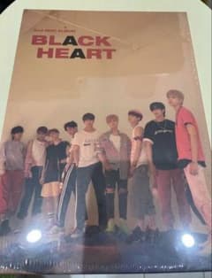 ろろ様専用　2nd MINI ALBUM BLACK HEART（セット売り）のサムネイル