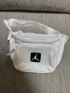 ジョーダン　ショルダーバッグのサムネイル