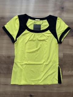 【値下げOK】【新品未使用】nanette lepore 半袖Tシャツ Sのサムネイル