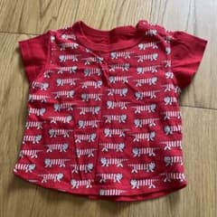 ユニクロリサラーソンTシャツ80のサムネイル