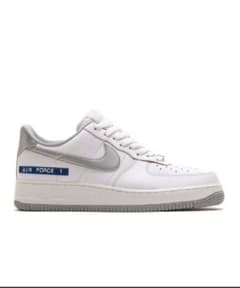 【新品未使用品】ナイキ NIKE AIR FORCE 1 07 LV8のサムネイル