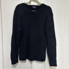 A.P.C. ブラック ニットセーター 肘当て付きのサムネイル