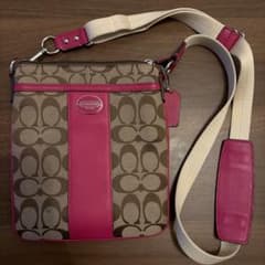 COACH シグネチャー ショルダーバッグ ピンクのサムネイル