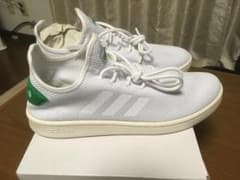 【値下げ】　新品未使用　アディダス　シューズのサムネイル
