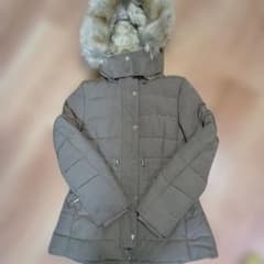 ZARA)ファー付き カーキダウンジャケット - メルカリ