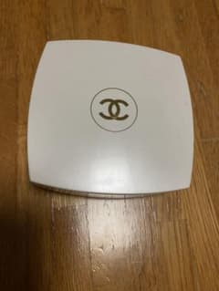 CHANEL シャネル ボディーパウダー(期間限定)のサムネイル