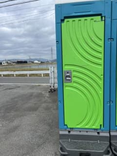 緑色波状模様トイレのサムネイル