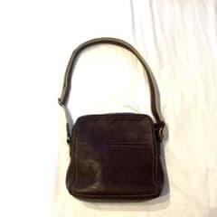 土屋鞄トーンオイルヌメ ジップトップショルダーのサムネイル