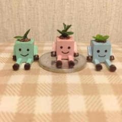 ミニチュアハンドメイド植木鉢^_^のサムネイル