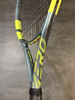 ②2026 バボラ　ピュアアエロ100 G2 Babolat（バボラ） ピュアアエロ (2026年) メタリックグレー×フルオ