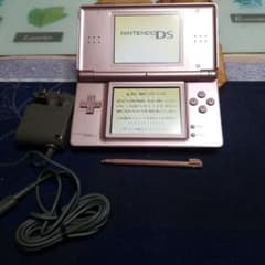Nintendo DS Lite 本体 ピンク 充電器 タッチペン付のサムネイル