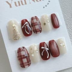 【現品】ネイルチップ クリスマスネイル チェック リボン 赤 ボルドー キラキラのサムネイル
