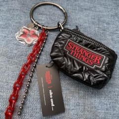 ストレンジャーシングス ニコアンド チャーム ポーチ デモゴルゴン