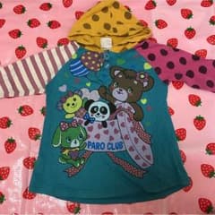 フード付ロンT☆女の子☆95☆総柄のサムネイル