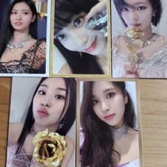 アカトモ様専用TWICE トレカ2枚セットのサムネイル