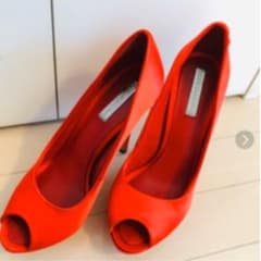 BCBG○赤サテンオープントゥパンプスのサムネイル