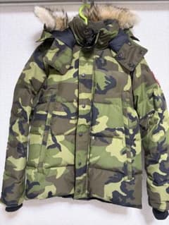 CANADA GOOSE カモフラ ダウンジャケットのサムネイル