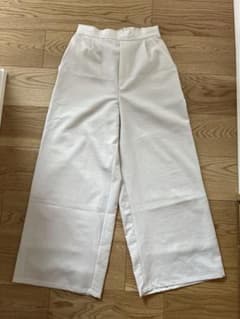 ホワイト ワイドパンツ ウエストゴム　LOWRYS FARMのサムネイル