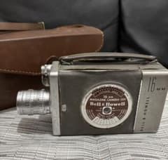 Bell&Howell16mmフィルムカメラMagazineCamera200 Bell&Howell16mmフィルムカメラMagazineCamera200 - メルカリ