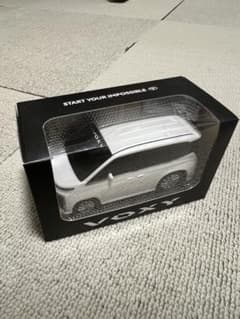 トヨタ ヴォクシー プルバックカーのサムネイル