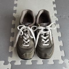 New Balance 574 グレー スニーカーのサムネイル