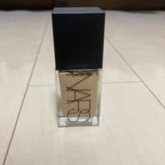 NARS ファンデのサムネイル