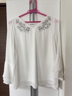 MISCH MASCH 刺繍付きブラウスのサムネイル