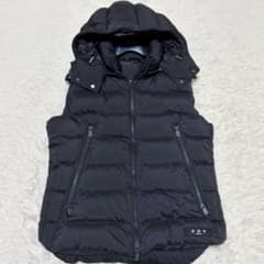 タトラス クローネ ダウンベスト フード ブラック CURONE - メルカリ