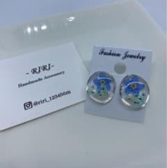 フラワーレジンピアス♡のサムネイル
