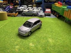トミカ 日産 ティーダ クリスタルライラック ミニカー カラーサンプル