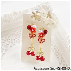 ♡ハンドメイド♡ビジューピアスイヤリング№524さくらんぼ ビジュー・:*キラキラ♡さくらんぼ♡ハンドメイドピアスorイヤリング