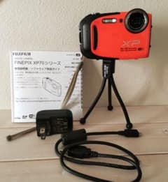 FUJIFILM FINEPIX XP70 防水 デジタルカメラ&ミニ三脚