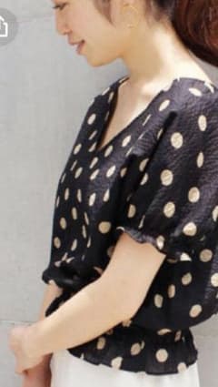 美品　IENA ドット　ブラウスのサムネイル