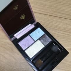 アイシャドウ のサムネイル