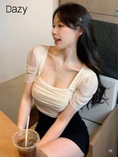 Dazy 半袖ブラウス クリーム色 Sのサムネイル