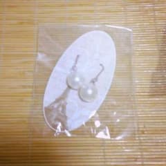 美品 ブルームの大粒パールピアスのサムネイル