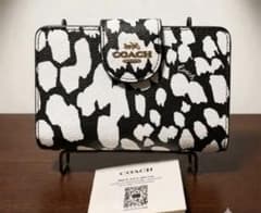 coach 二つ折り財布 アニマル柄 ブラック ホワイト - メルカリ