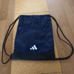 adidas ナップサックのサムネイル