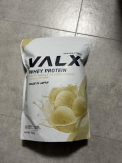 VALX ホエイプロテイン とろけるバニラアイス風味 840gのサムネイル