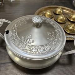 装飾付き 両手鍋 蓋付きのサムネイル