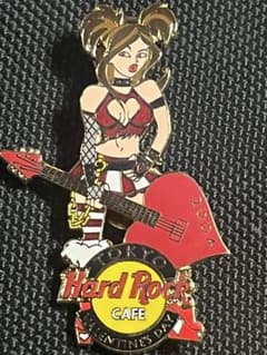 ハードロックカフェ バレンタイン 2004年 東京店 ピンバッチ - メルカリ
