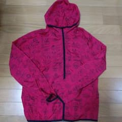 ユニクロUNIQLO STAR WARS ポケッタブルパーカー160サイズです！