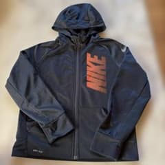 NIKE DRI-FIT ブラックパーカーのサムネイル