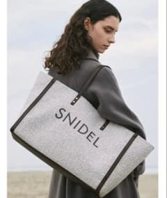 SNIDEL オーバーサイズロゴトートバッグのサムネイル