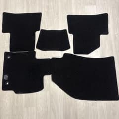 TOYOTA カローラクロス の型式ZVG13 純正フロアマット未使用のサムネイル