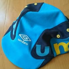 サッカー用帽子　アンブロのサムネイル