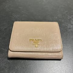 PRADA 三つ折り財布のサムネイル